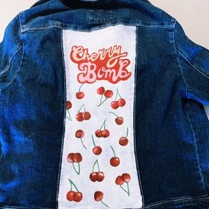 HAND-PAINTED & EMBROIDERED DENIM JACKET